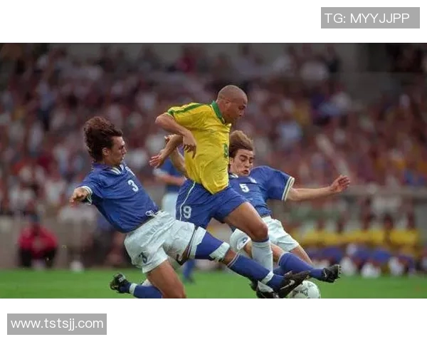 足球明星究竟指的是哪些杰出球员他们的成就与影响力如何解析